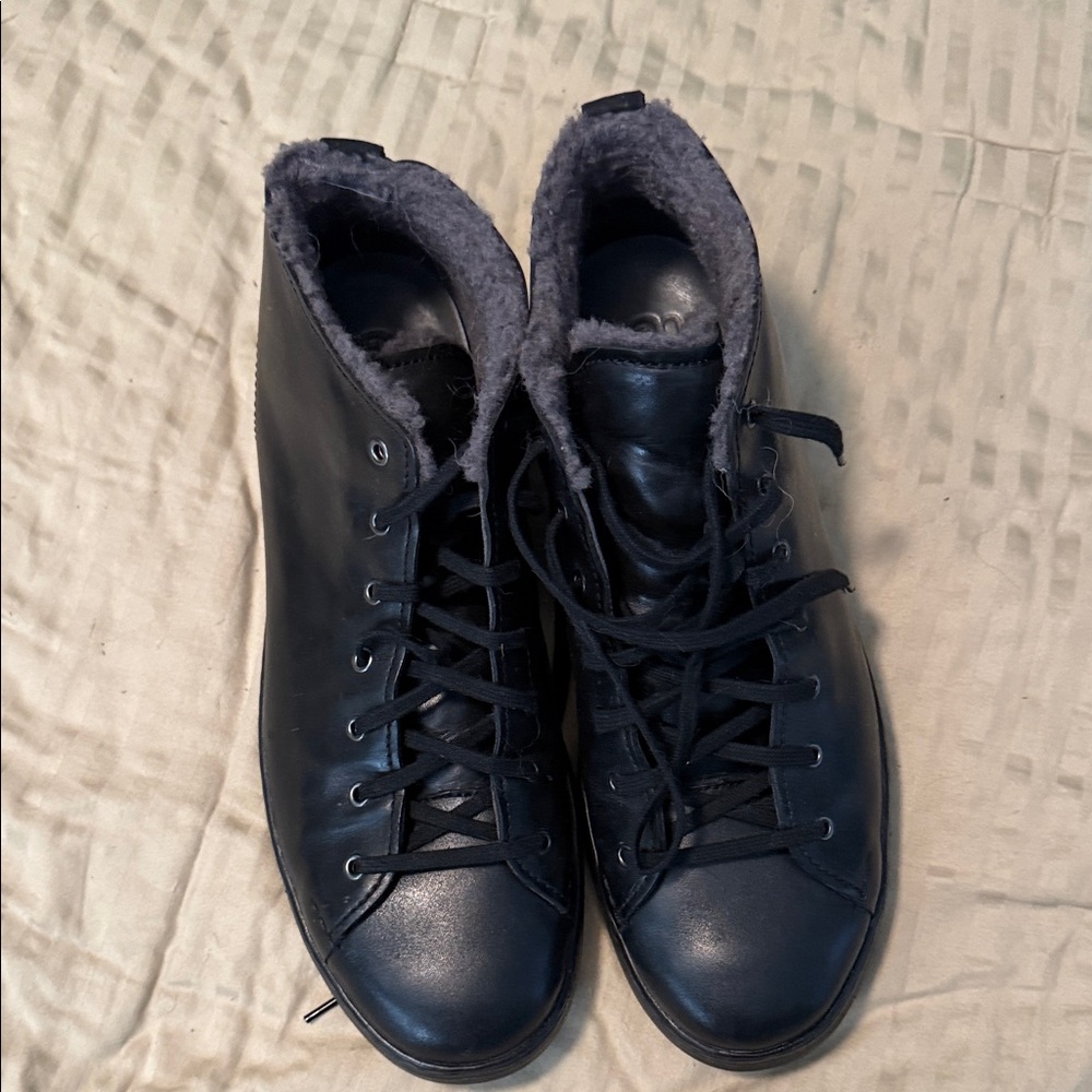 Men's Ugg Pismo Size 12